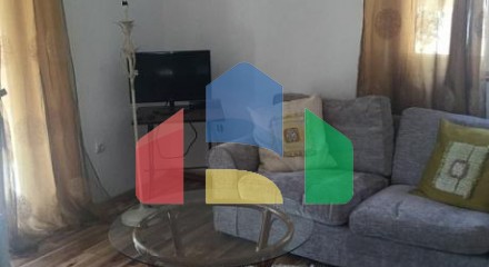 Дом с небольшим садом в Дженовичи