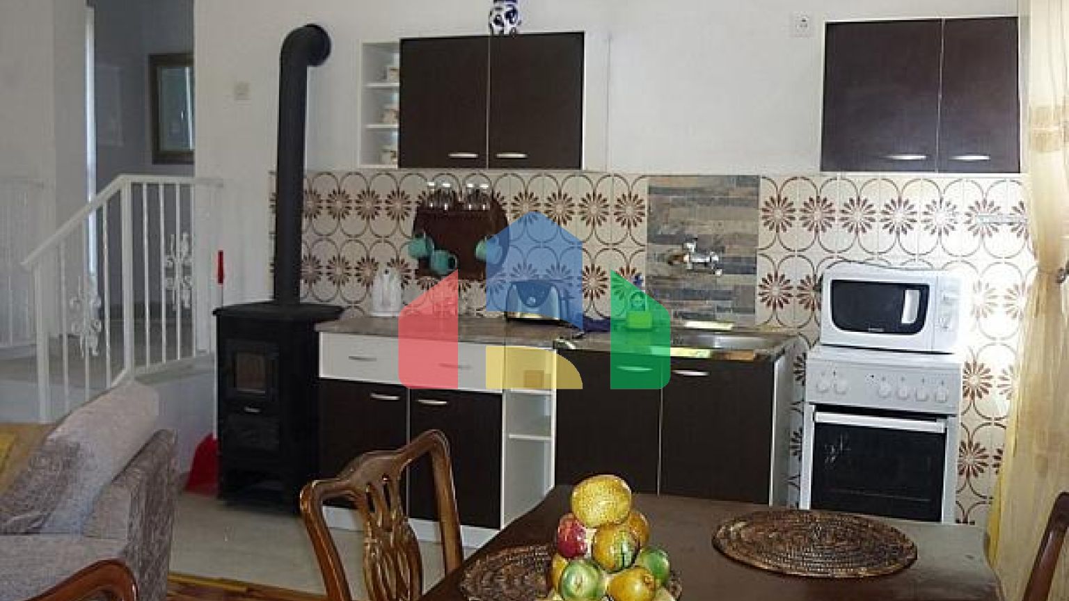 Дом с небольшим садом в Дженовичи