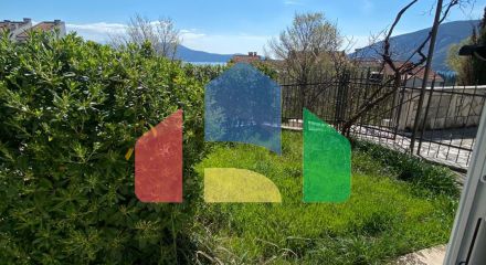 Апарт-отель в Игало, недалеко от института Симо Милошевича. Апарт-отель в Игало, недалеко от института Симо Милошевича.