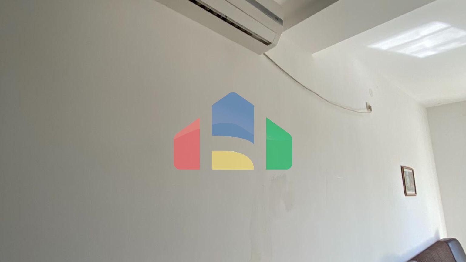 Апарт-отель в Игало, недалеко от института Симо Милошевича.