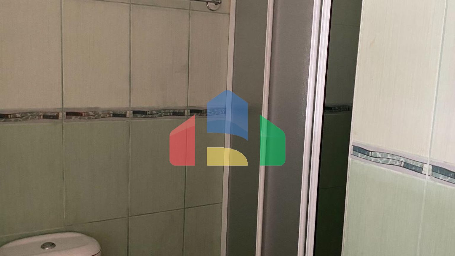 Апарт-отель в Игало, недалеко от института Симо Милошевича.