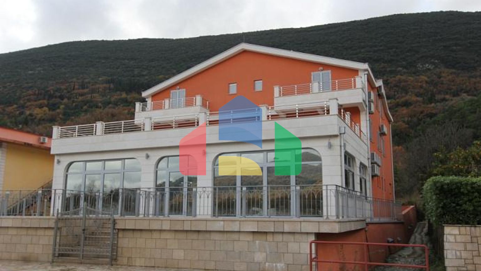 Мини отель в Игало