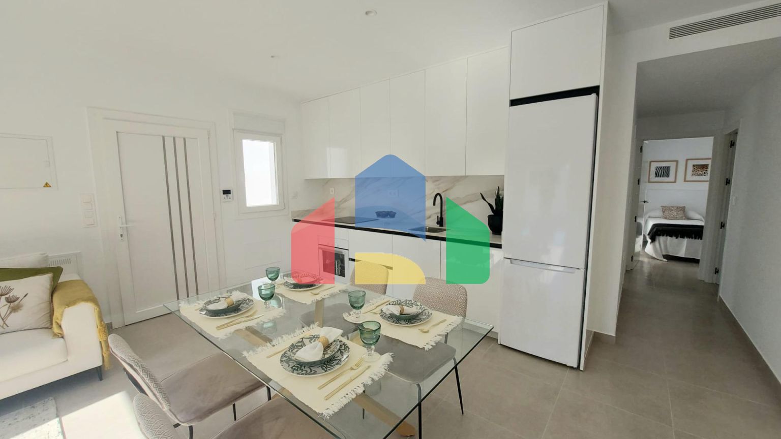 НОВЫЕ ВИЛЛЫ В РОЛДАНЕ