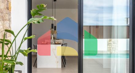 Новые независимые виллы с частным бассейном и солярием в Рольдане, Торре-Пачеко