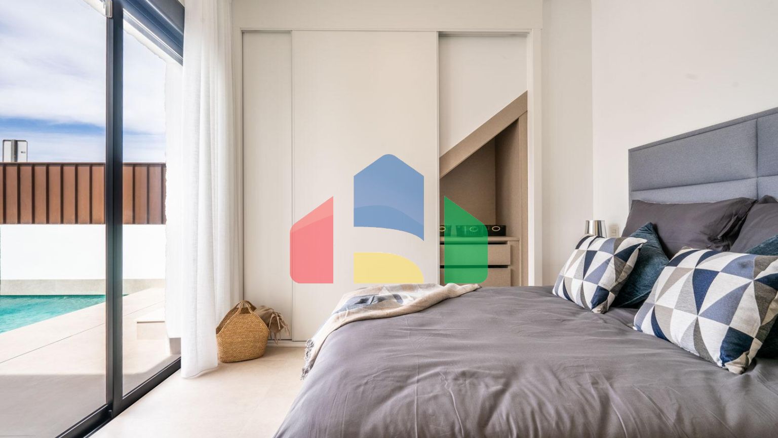 Новые независимые виллы с частным бассейном и солярием в Рольдане, Торре-Пачеко