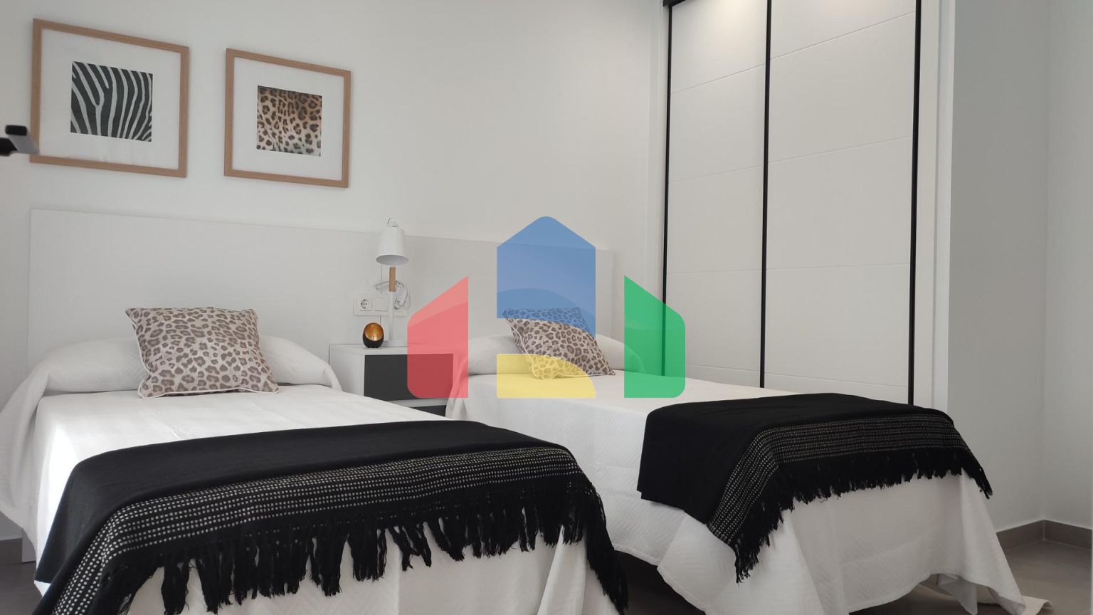 НОВЫЕ ОДНОУРОВНЕВЫЕ ВИЛЛЫ В БАЛЬСИКАС, МУРСИЯ