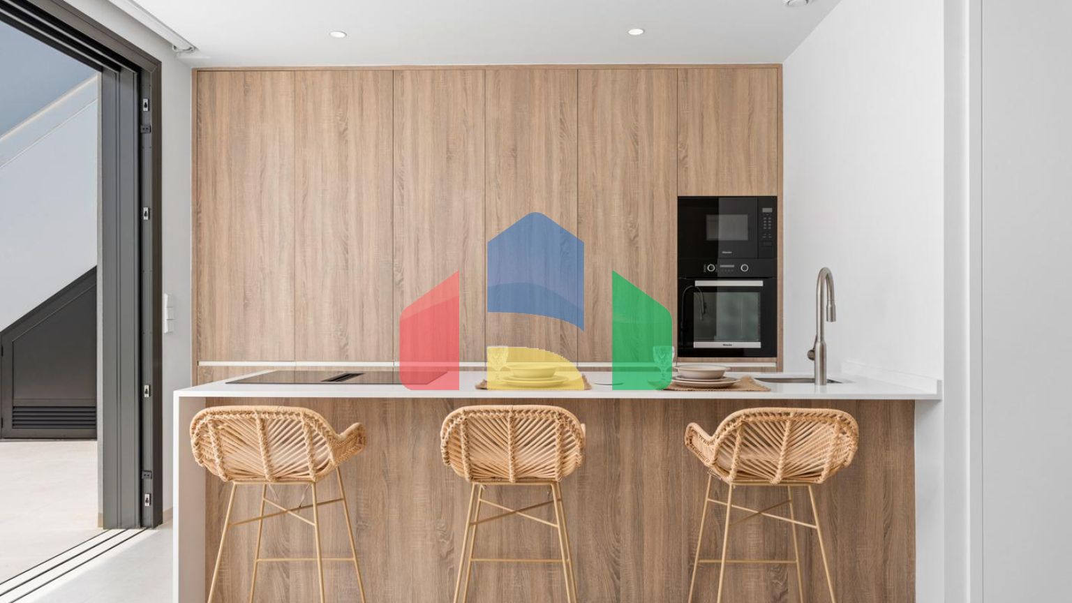 НОВЫЕ ТАУНХАУСЫ В ЛОС АЛЬКАСАРЕС