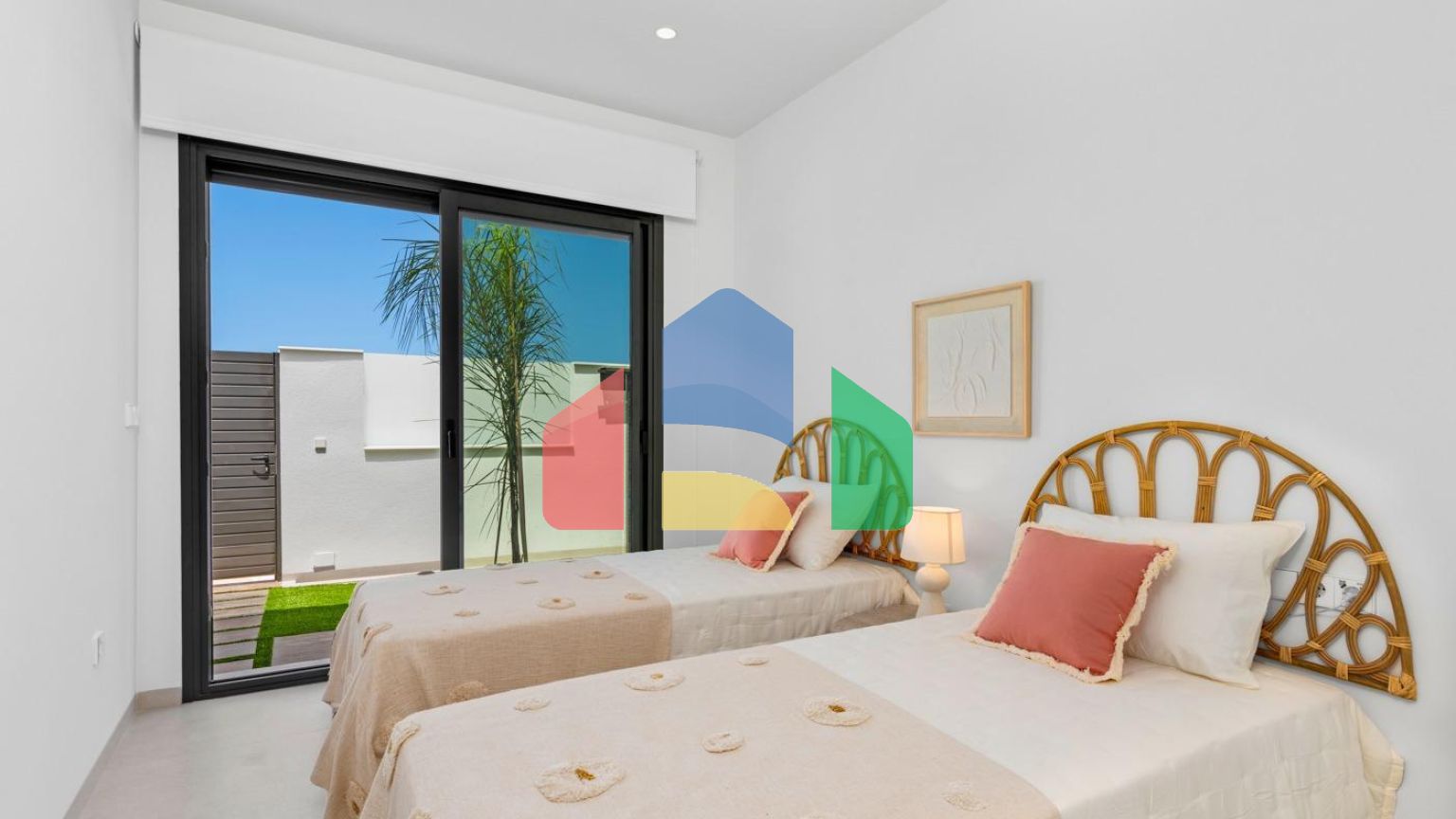 НОВЫЕ ТАУНХАУСЫ В ЛОС АЛЬКАСАРЕС