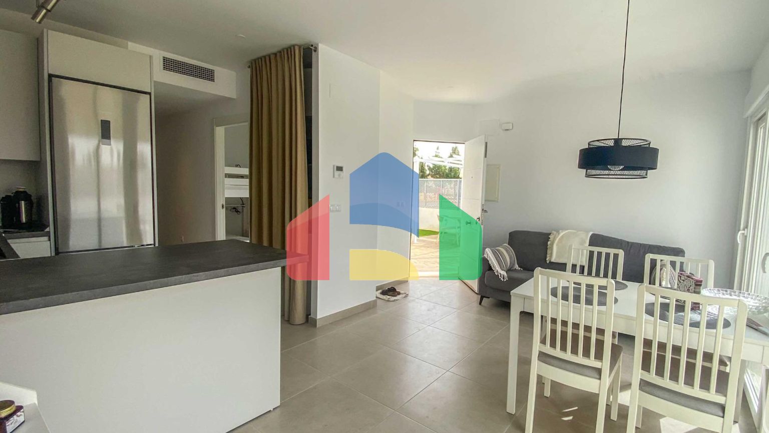 НОВЫЕ СМЕЖНЫЕ ВИЛЛЫ В ЛОС-АЛЬКАСАРЕС