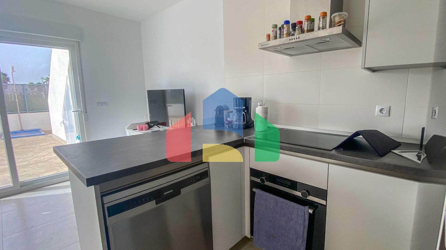 НОВЫЕ СМЕЖНЫЕ ВИЛЛЫ В ЛОС-АЛЬКАСАРЕС