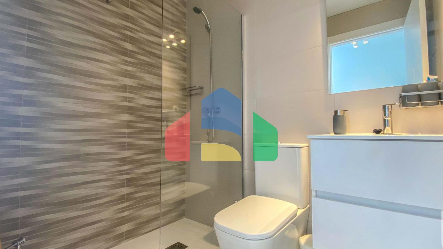 НОВЫЕ СМЕЖНЫЕ ВИЛЛЫ В ЛОС-АЛЬКАСАРЕС