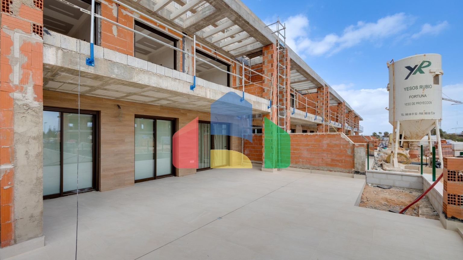 НОВЫЙ ЖИЛОЙ КОМПЛЕКС РЯДОМ С ЛА СЕРЕНА ГОЛЬФ, ЛОС АЛЬКАСАРЕС