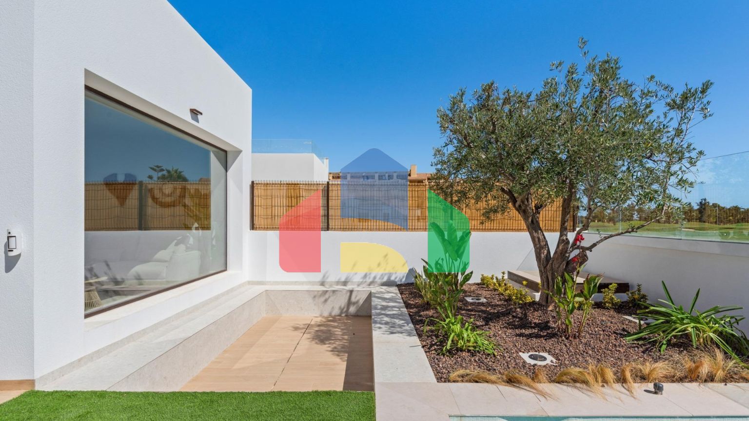 Новые виллы на первой линии Ла Серена Гольф в Лос Алькасарес