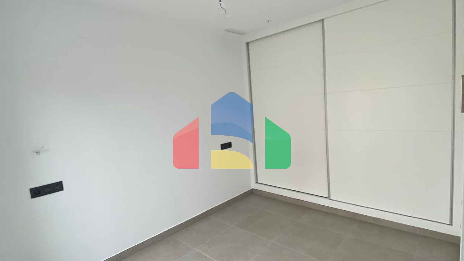 Новые виллы с частным бассейном в Лос-Алькасарес, Коста-Кальида