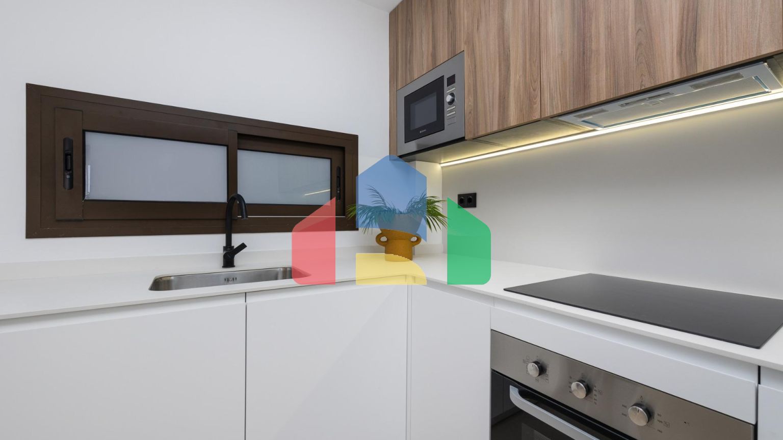 НОВЫЙ ЖИЛОЙ КОМПЛЕКС РЯДОМ С ЛА СЕРЕНА ГОЛЬФ, ЛОС АЛЬКАСАРЕС