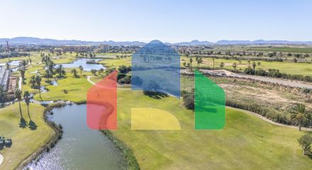 Новый жилой комплекс на первой линии поля для гольфа La Serena в Лос-Алькасарес