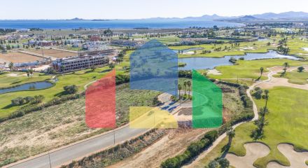 Новый жилой комплекс на первой линии поля для гольфа La Serena в Лос-Алькасарес