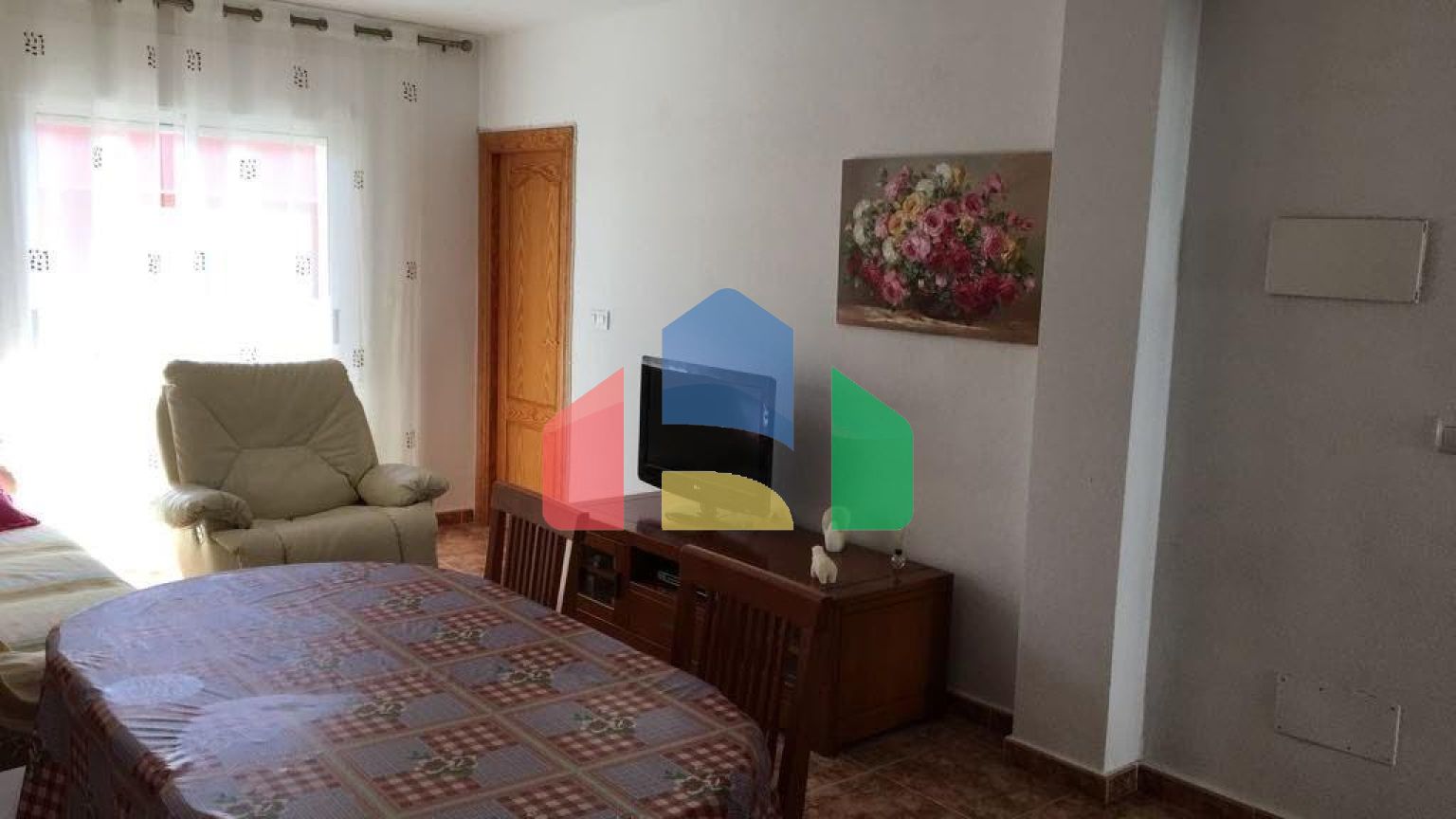 Продается дуплекс в Лос Альказарес для большой семьи!