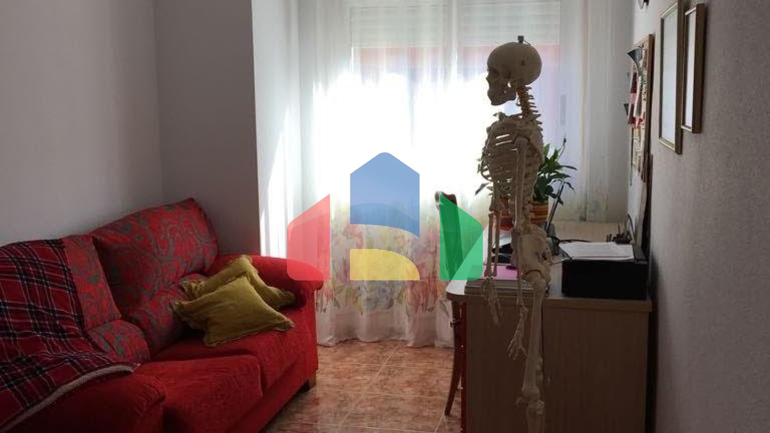 Продается дуплекс в Лос Альказарес для большой семьи!