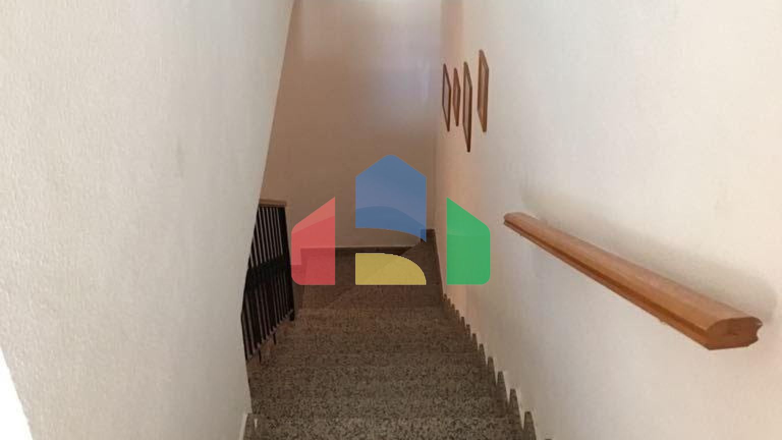 Продается дуплекс в Лос Альказарес для большой семьи!