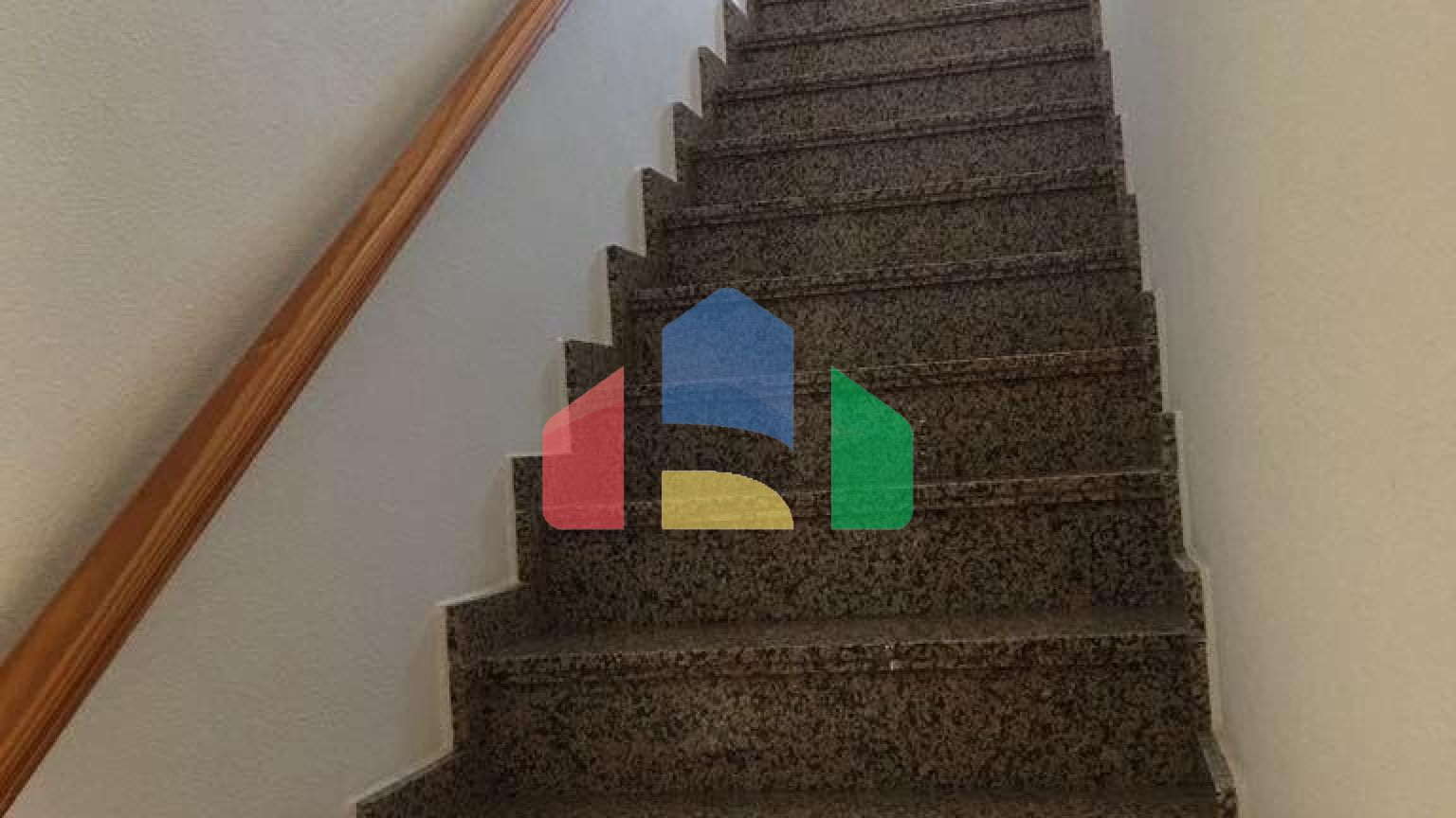 Продается дуплекс в Лос Альказарес для большой семьи!