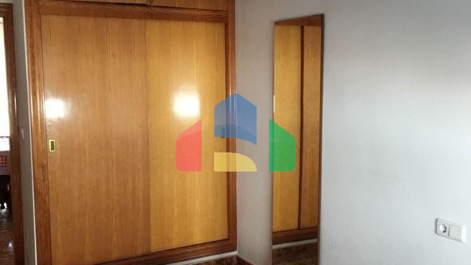 Продается дуплекс в Лос Альказарес для большой семьи!