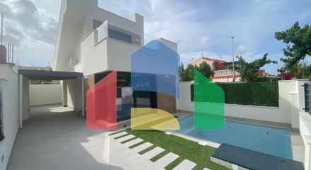 Newly Built Villas with Private Pool in Los Alcázares, Costa Cálida