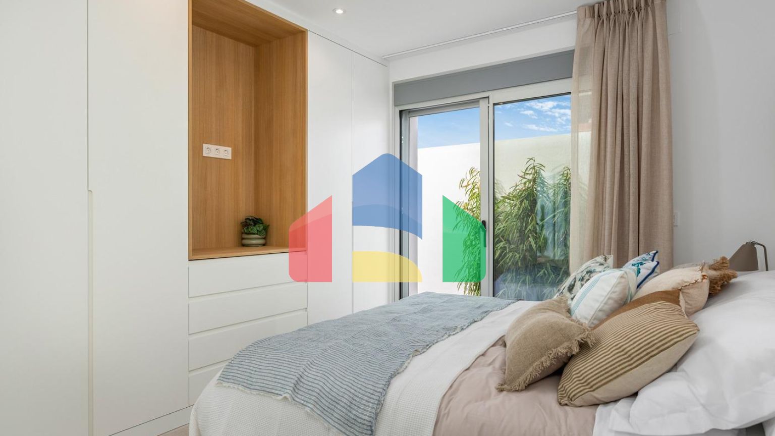 НОВЫЕ ВИЛЛЫ В ЛОС АЛЬКАСАРЕС