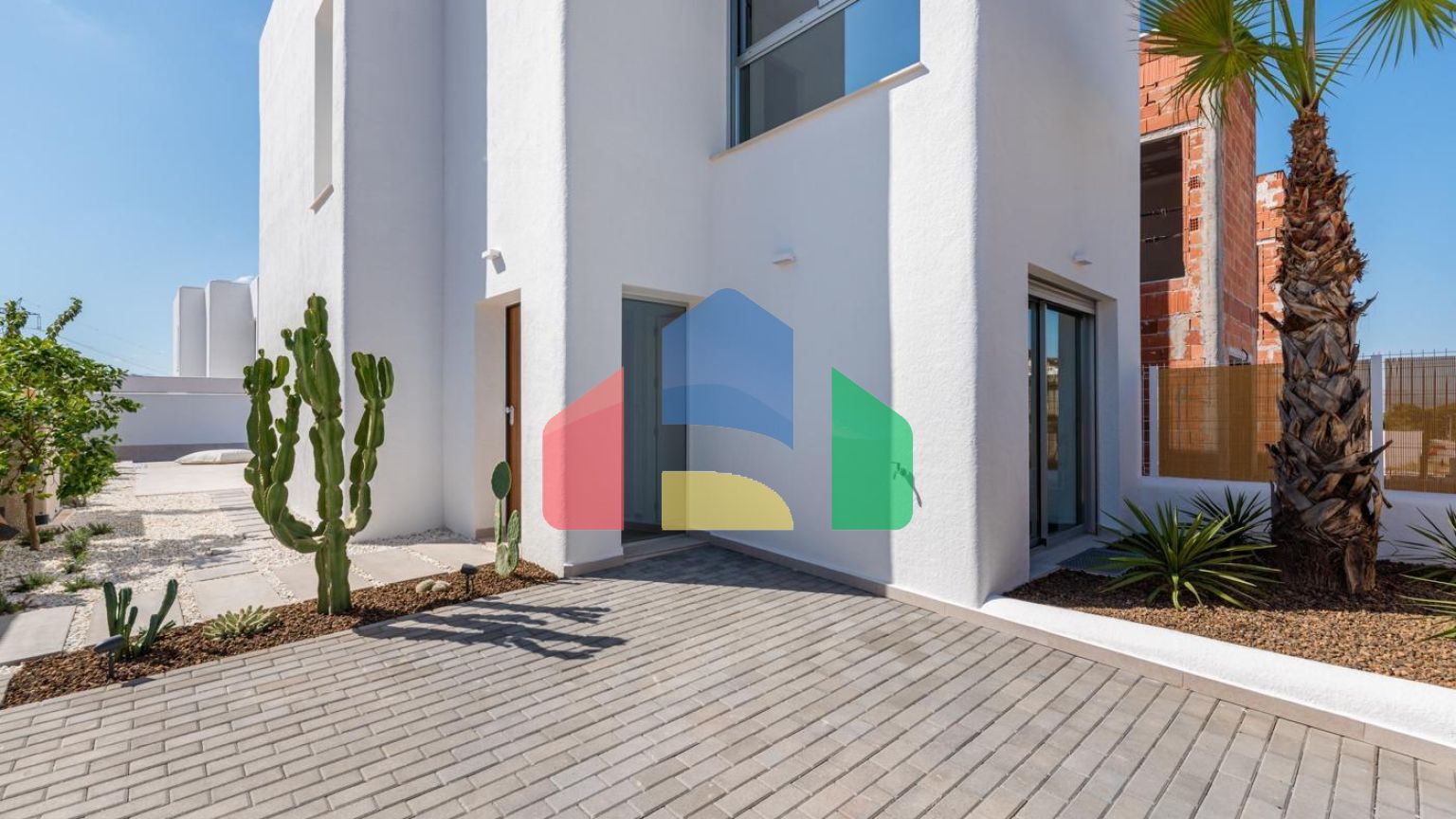 НОВЫЕ ВИЛЛЫ В ИБИЦЕНСКОМ СТИЛЕ В ЛОС-АЛЬКАСАРЕСЕ