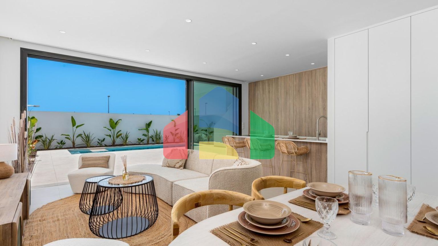 НОВЫЕ ТАУНХАУСЫ В ЛОС АЛЬКАСАРЕС