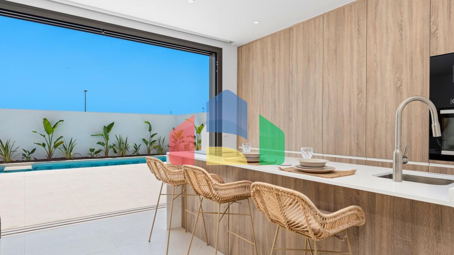 НОВЫЕ ТАУНХАУСЫ В ЛОС АЛЬКАСАРЕС