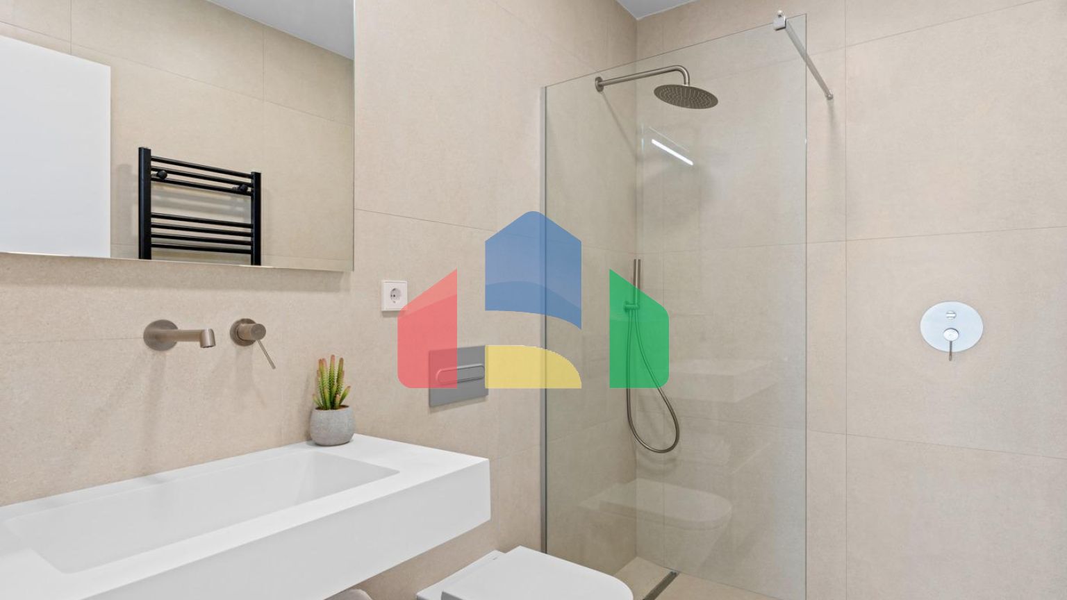 НОВЫЕ ТАУНХАУСЫ В ЛОС АЛЬКАСАРЕС