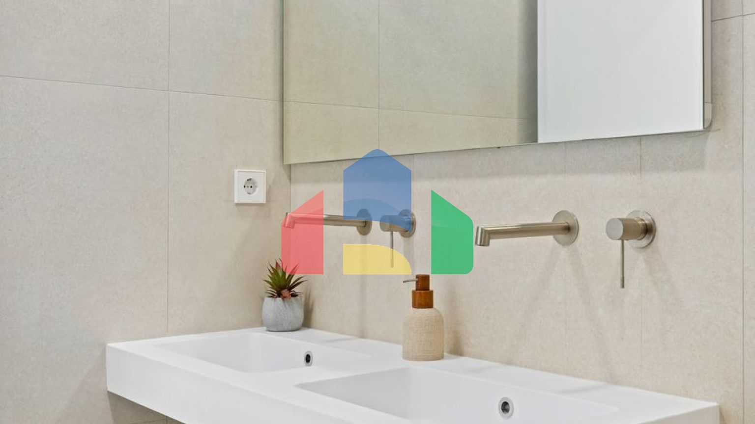 НОВЫЕ ТАУНХАУСЫ В ЛОС АЛЬКАСАРЕС