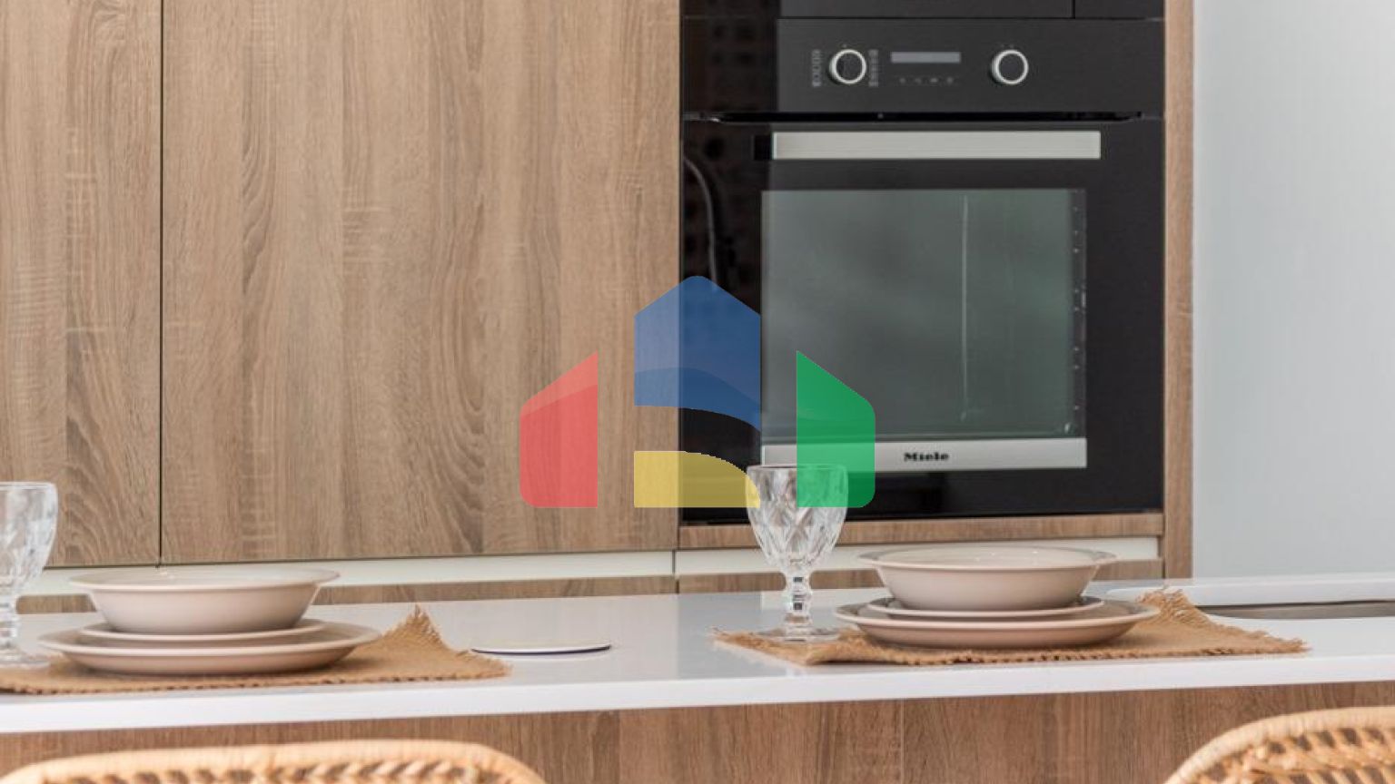 НОВЫЕ ТАУНХАУСЫ В ЛОС АЛЬКАСАРЕС