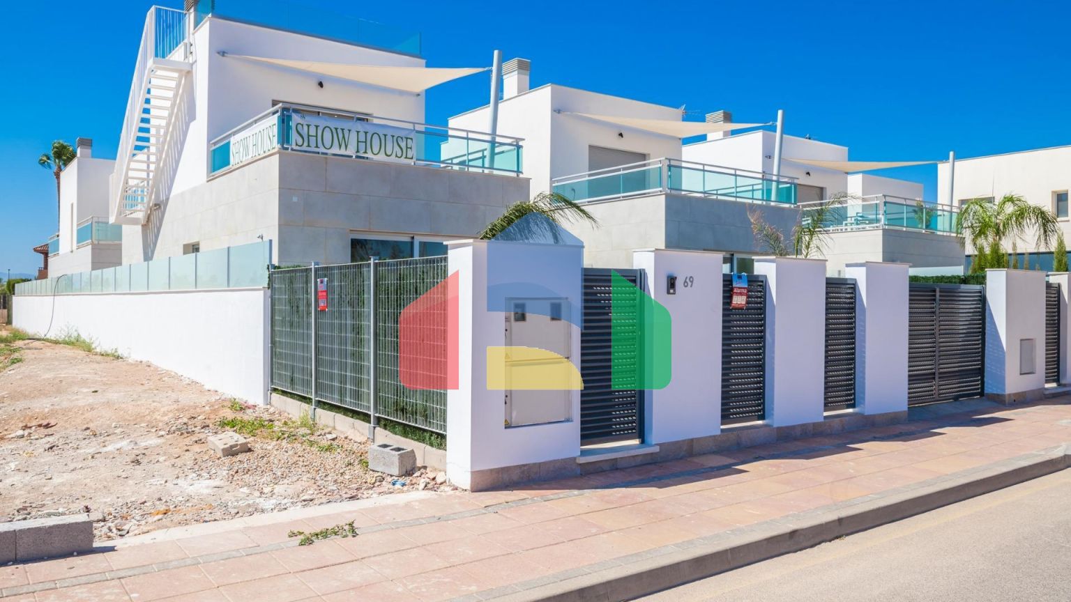 НОВЫЕ ВИЛЛЫ В ЛОС АЛЬКАСАРЕС