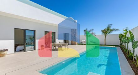 Complex of 10 villas in Los Alcazares, Serena Golf (Murcia)
