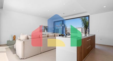 Complex of 10 villas in Los Alcazares, Serena Golf (Murcia)