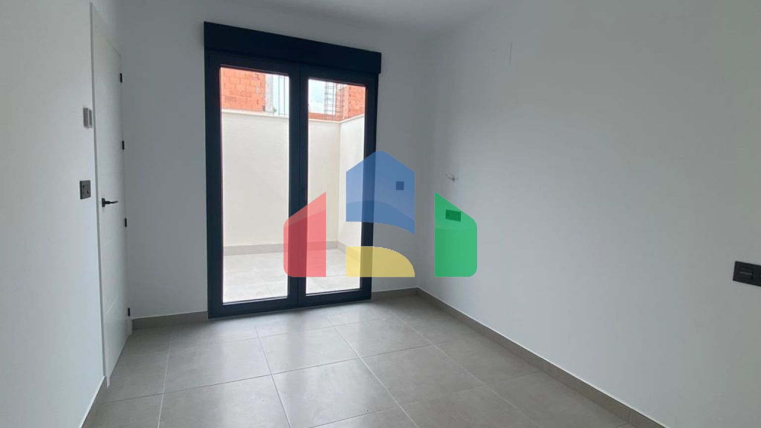 Новые виллы с частным бассейном в Лос-Алькасарес, Коста-Кальида