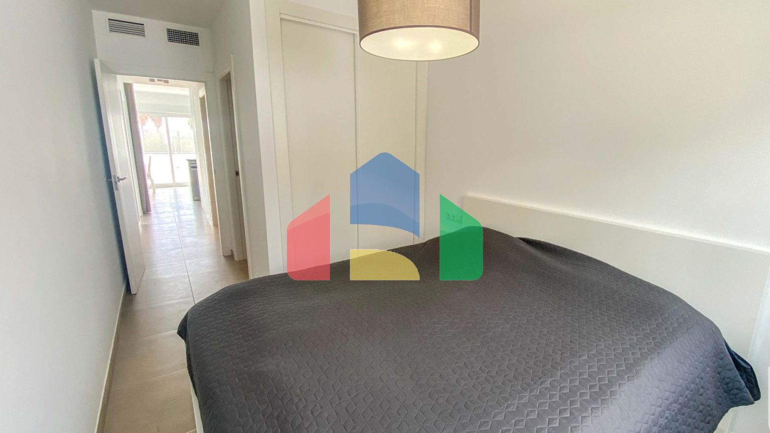 НОВЫЕ СМЕЖНЫЕ ВИЛЛЫ В ЛОС-АЛЬКАСАРЕС