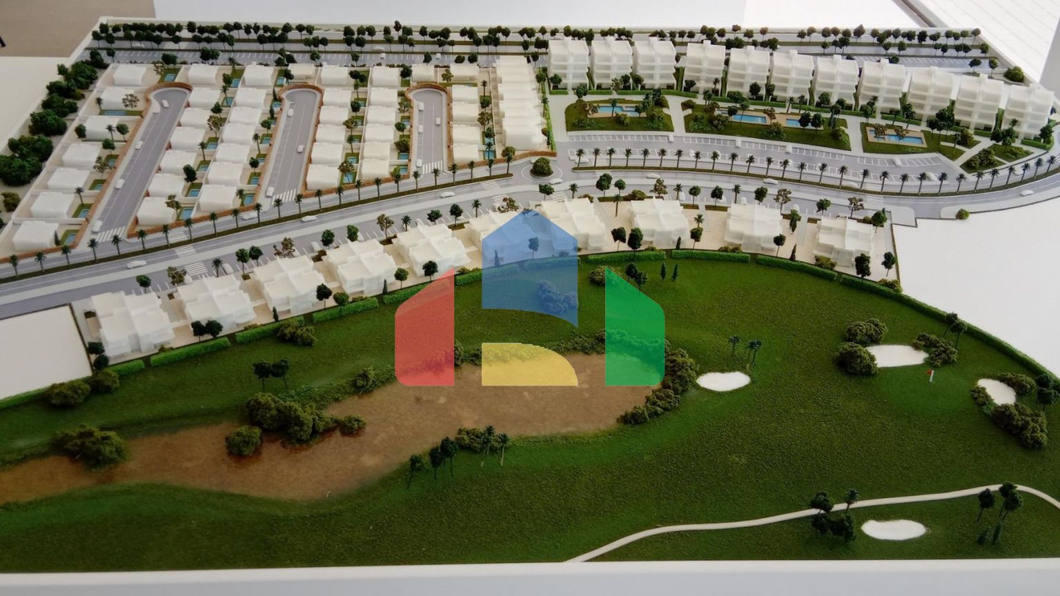 НОВОЕ СТРОИТЕЛЬСТВО БУНГАЛО В КОНДАДО-ДЕ-АЛЬХАМА ГОЛЬФ-ПОЛЕ