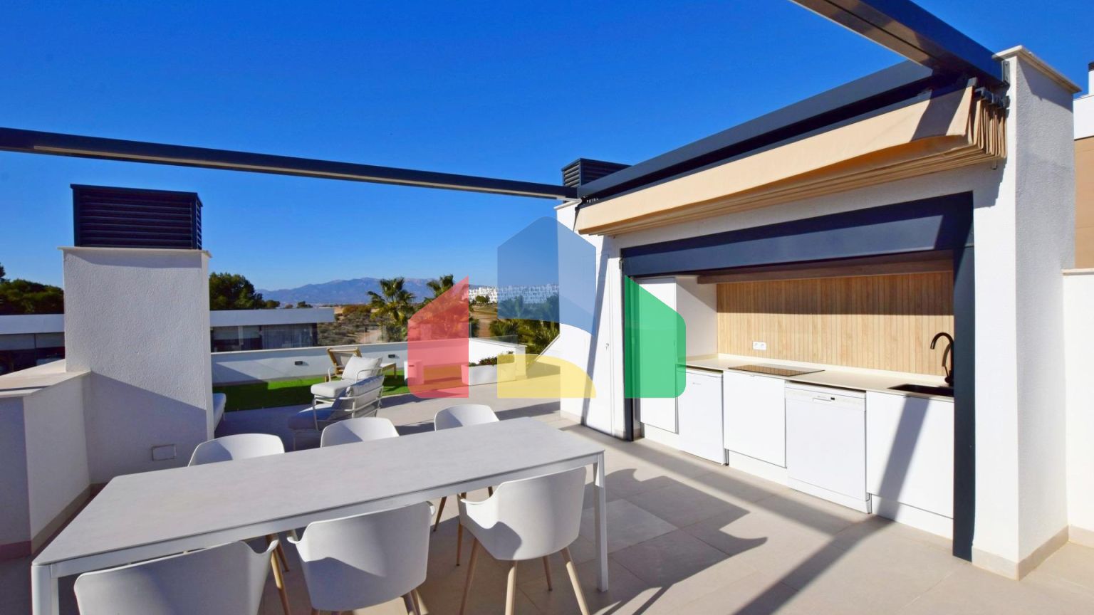 НОВЫЕ ВИЛЛЫ В КОНДАДО-ДЕ-АЛЬХАМА С ГОЛЬФ-ПОЛЕМ