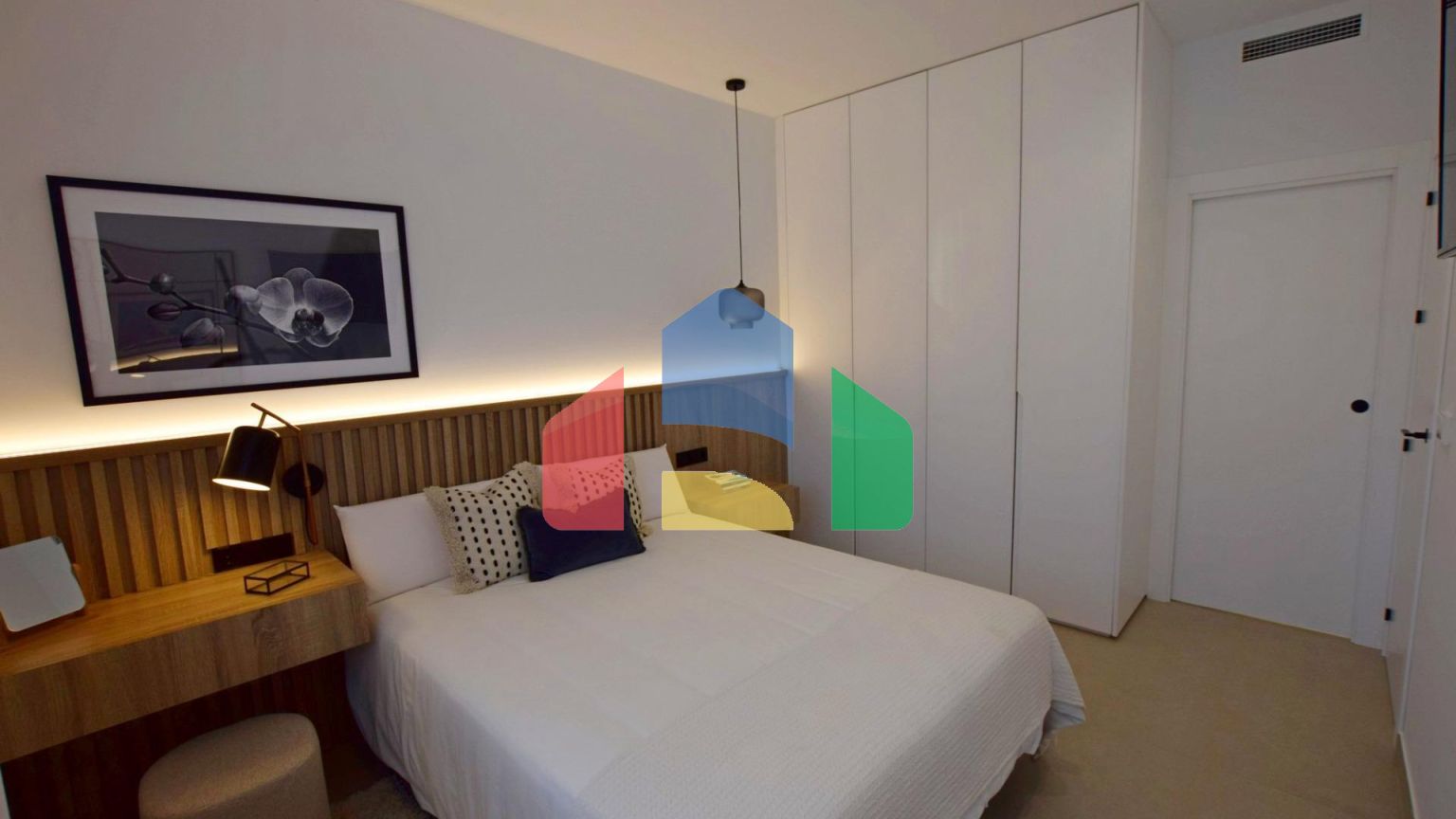 НОВЫЕ ВИЛЛЫ В КОНДАДО-ДЕ-АЛЬХАМА С ГОЛЬФ-ПОЛЕМ