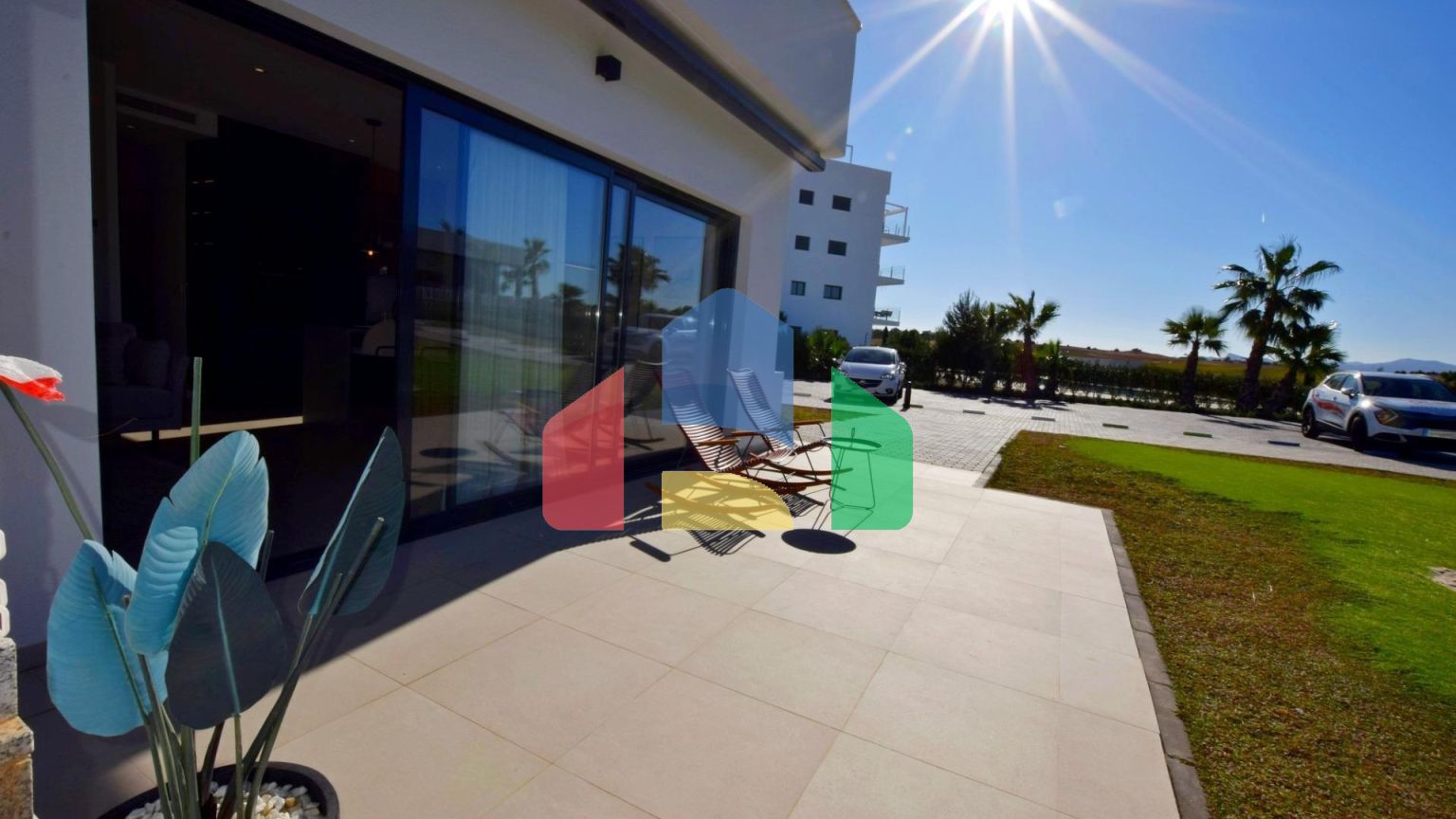 НОВЫЕ ВИЛЛЫ В КОНДАДО-ДЕ-АЛЬХАМА С ГОЛЬФ-ПОЛЕМ