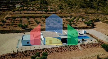 НОВАЯ ВИЛЛА В ХОНДОН ДЕ ЛАС НЬЕВЕС