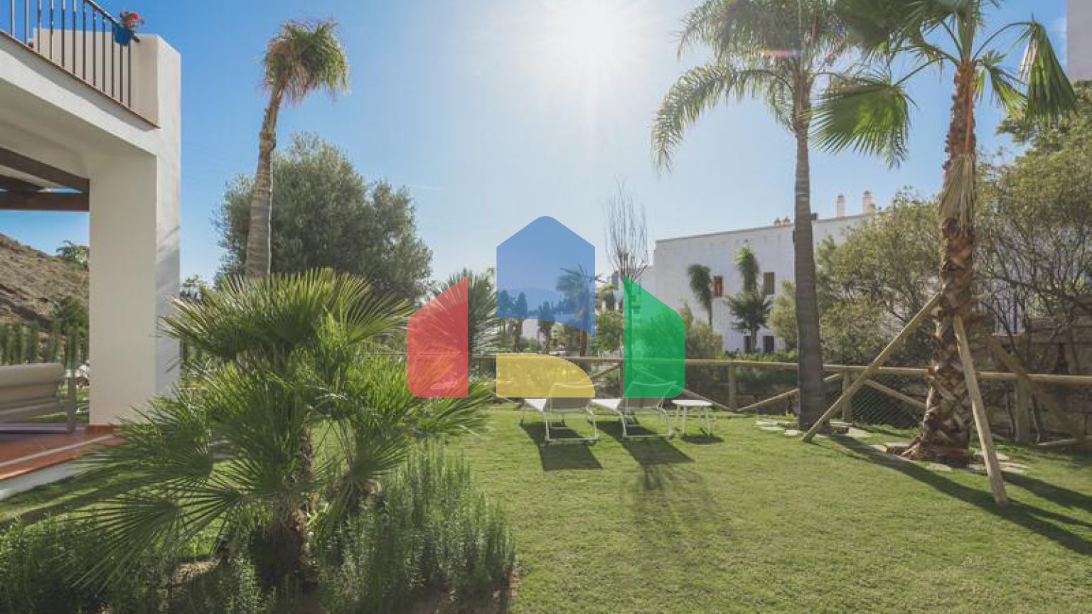 Прекрасная 2-спальная квартира с террасой в Бенахависе.