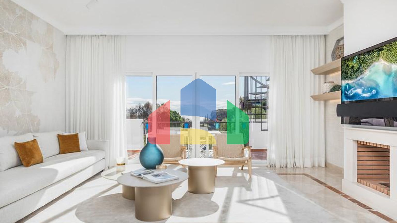 Прекрасная 2-спальная квартира с террасой в Бенахависе.