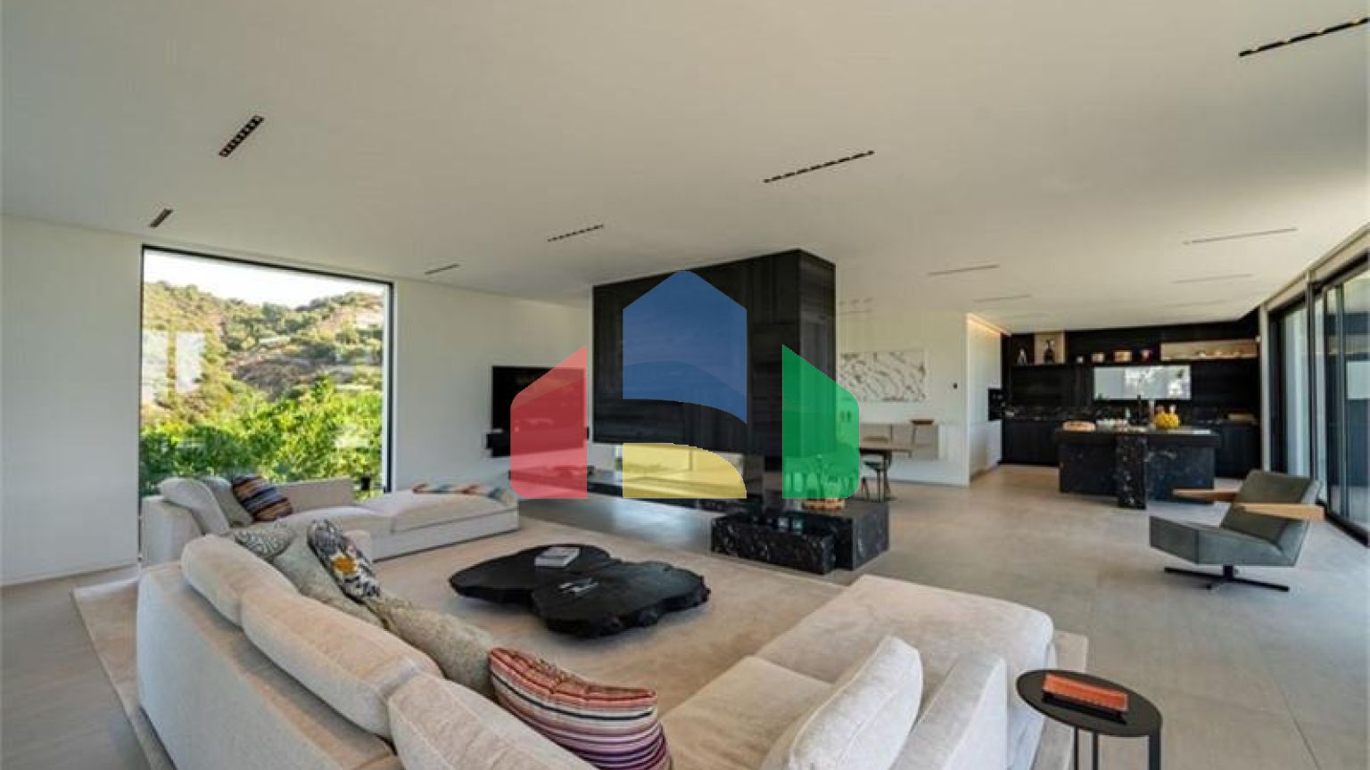 Роскошная Экологичная Вилла с Панорамным Видом в Ла-Кинта