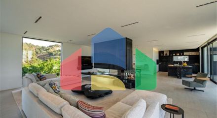 Роскошная Экологичная Вилла с Панорамным Видом в Ла-Кинта