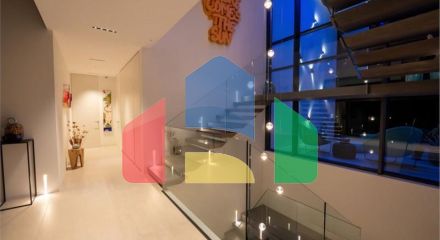 Роскошная Экологичная Вилла с Панорамным Видом в Ла-Кинта