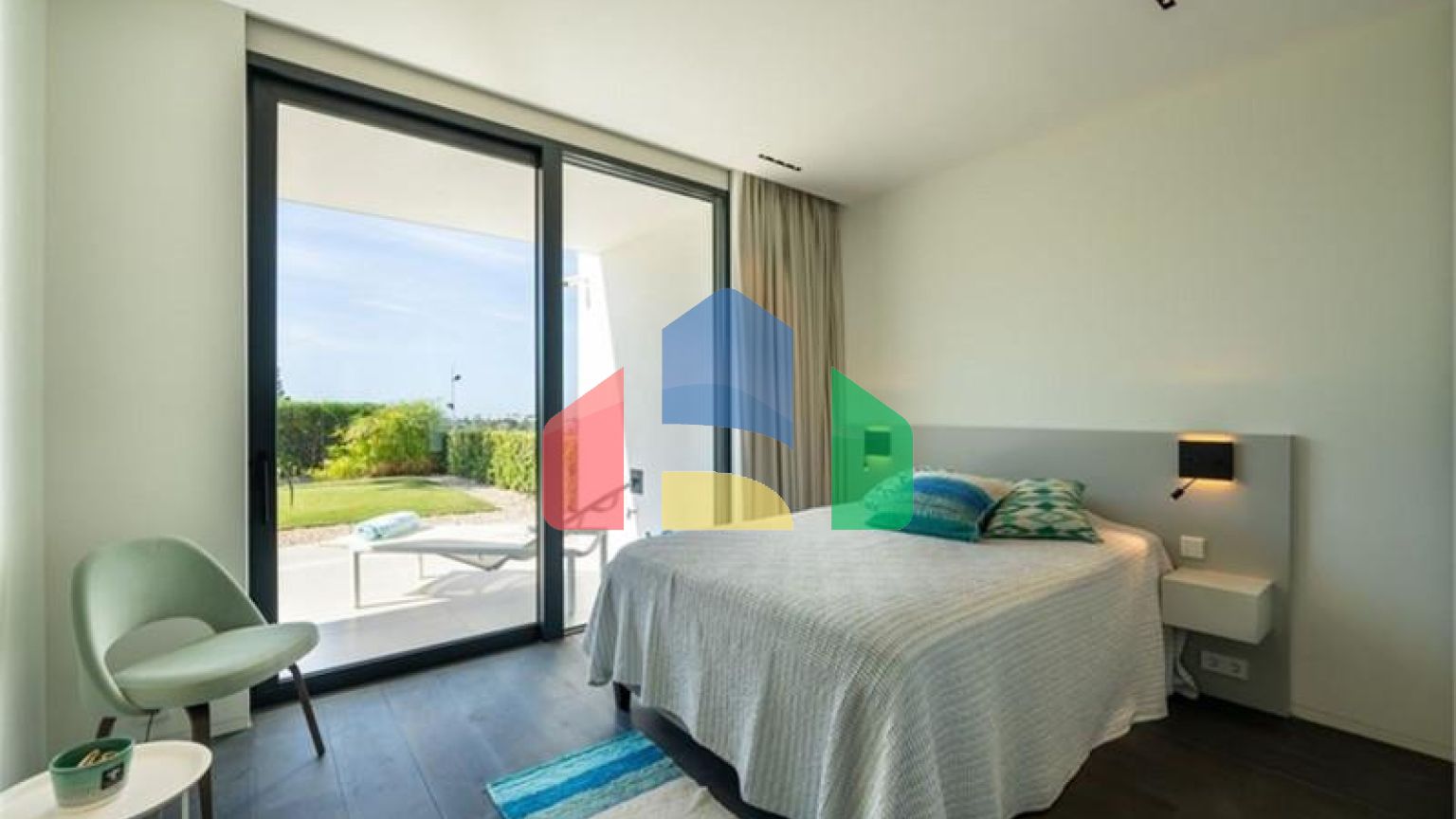 Роскошная Экологичная Вилла с Панорамным Видом в Ла-Кинта